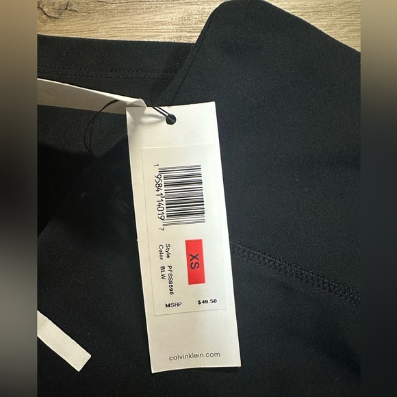 Calvin Klein Performance Capri Leggings NWT Size XSmall - Picture 2 of 5